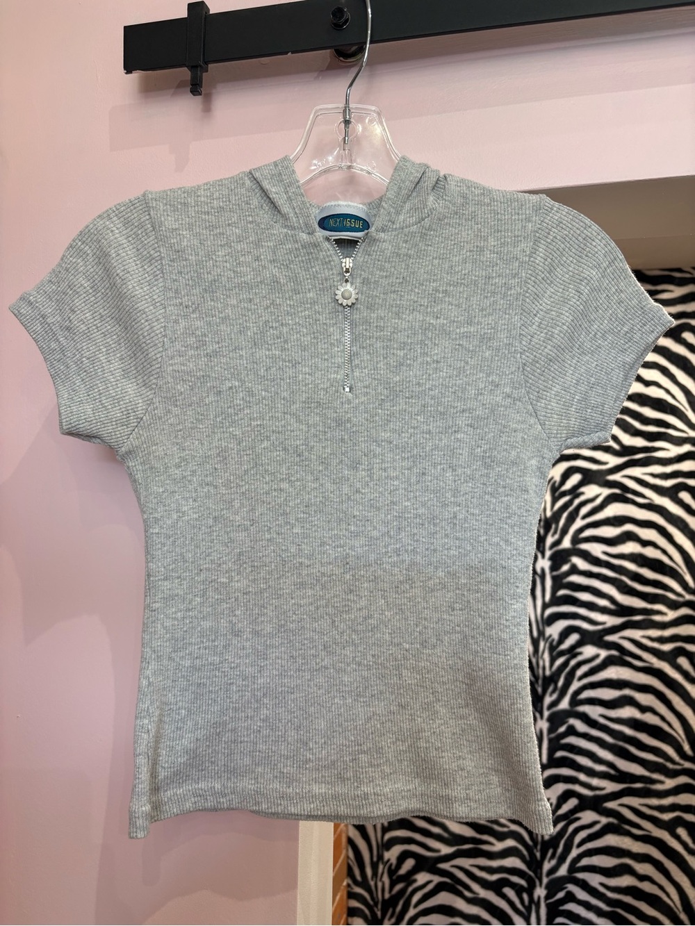 Vintage 90s Light Gray Cropped Hooded Ribbed Short-Sleeve Zip-Neck Top